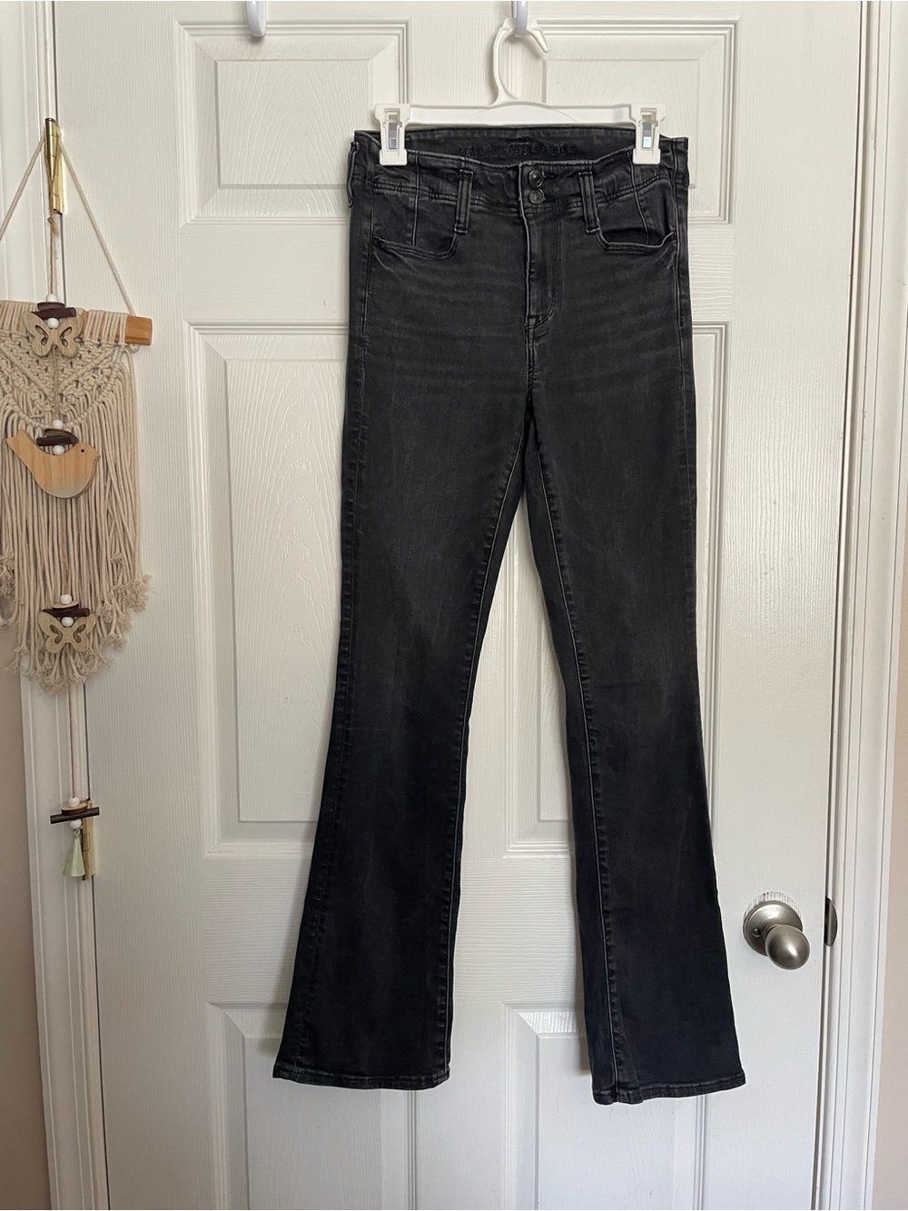 American Eagle Women's size 4 Regular Black Flare High Waisted Jeans